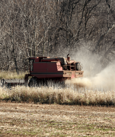 farm-combine-tractor-2022-02-01-23-41-58-utc (1)